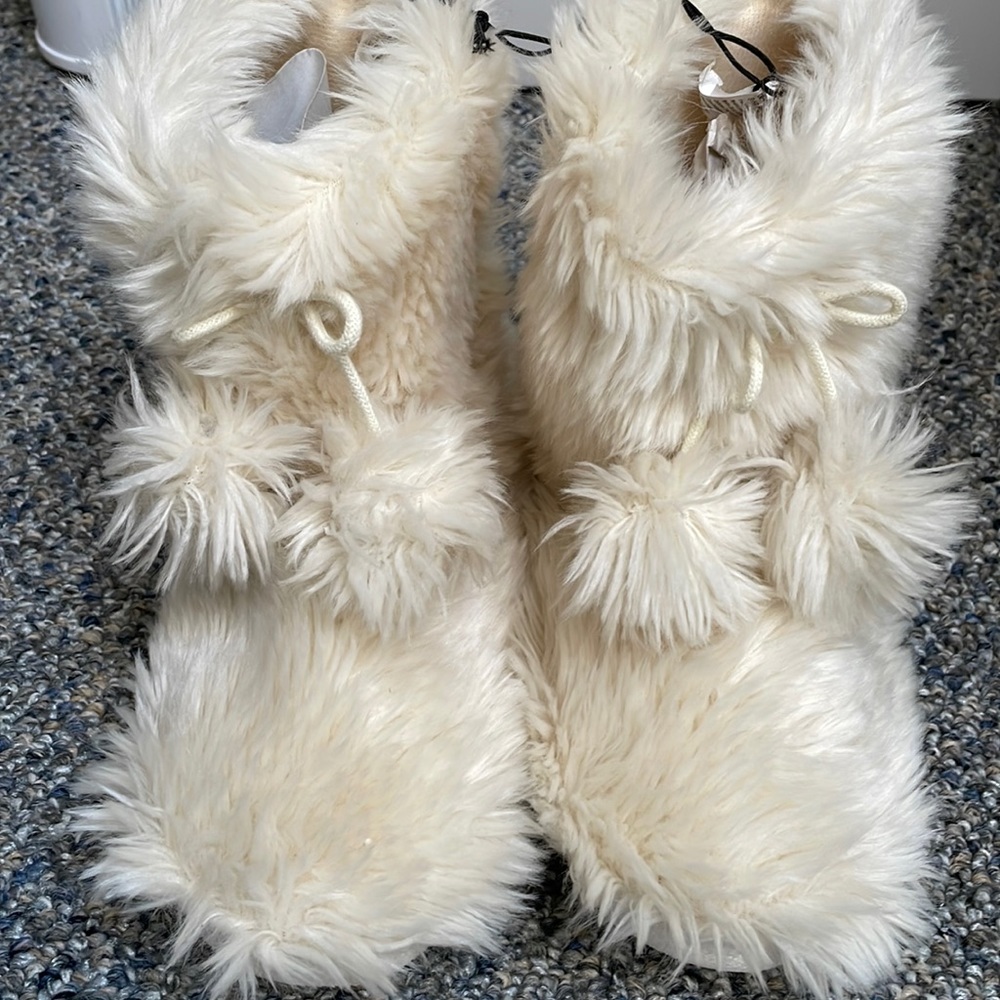 Slipper booties sz 5/6